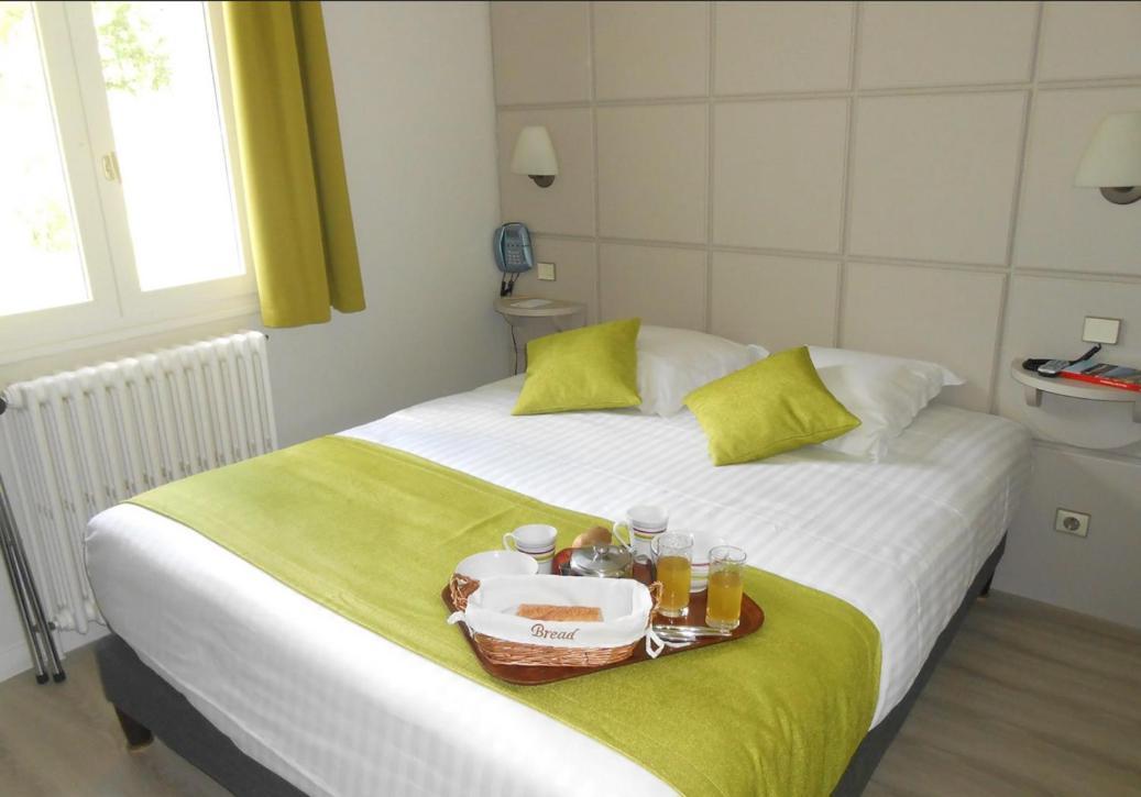 Logis Hotel Le Relais Du Bois Vialotte Le Chambon-sur-Lignon Exteriör bild