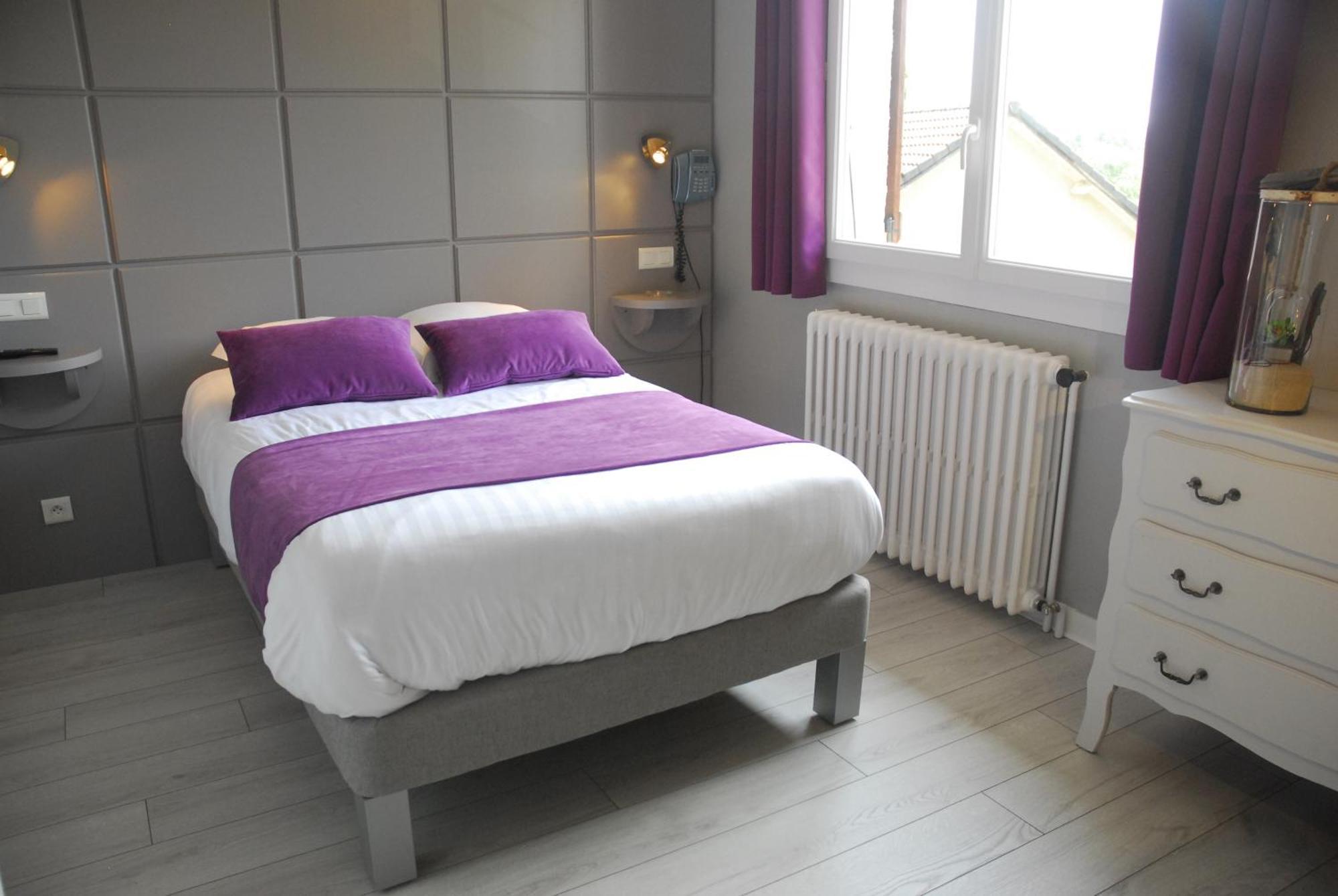 Logis Hotel Le Relais Du Bois Vialotte Le Chambon-sur-Lignon Exteriör bild