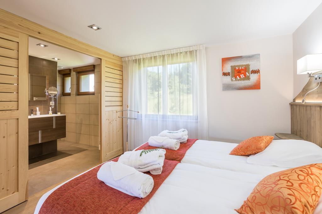 Logis Hotel Le Relais Du Bois Vialotte Le Chambon-sur-Lignon Exteriör bild